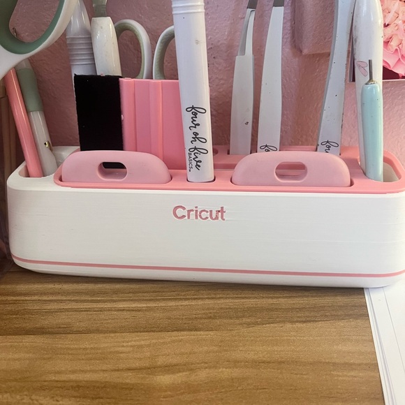 Cricut Pink and White Craft Tool Holder